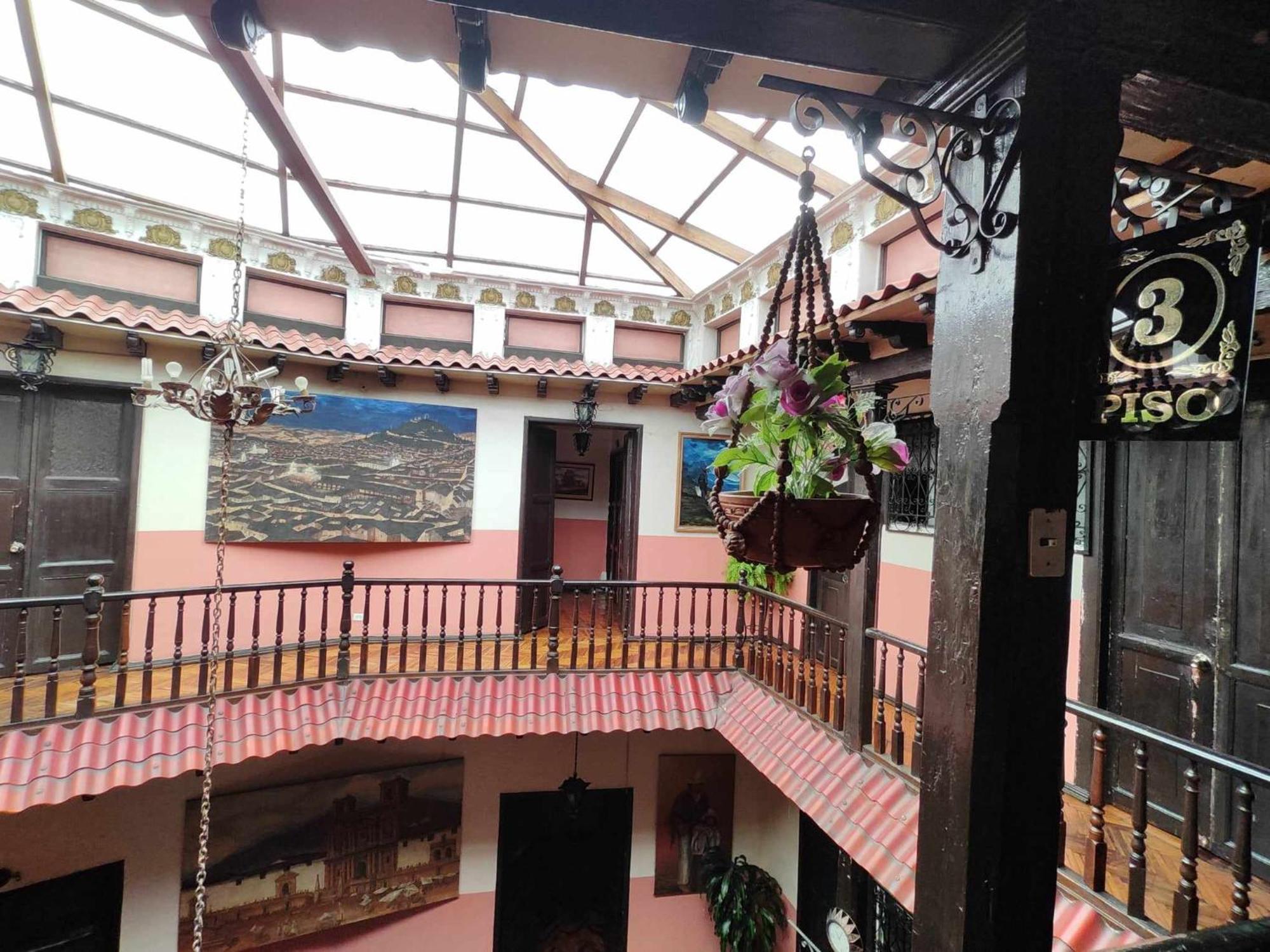 Hostal Juana De Arco Quito Buitenkant foto